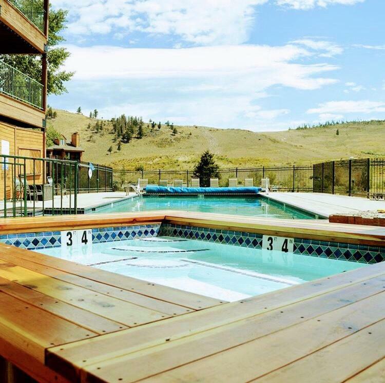 Doco Rocky Mountain Vacation Rental-Queen Studio With Resort Amenities Granby Exterior photo